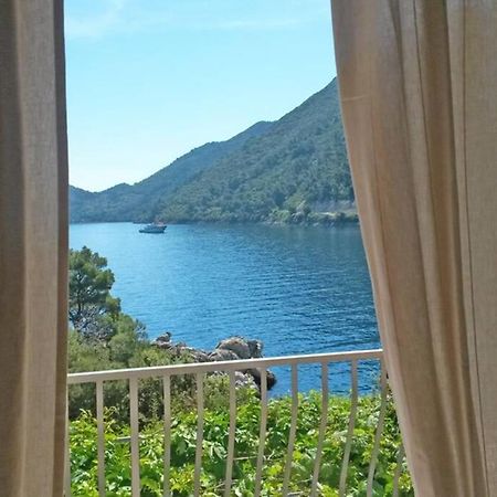 Mljet 2 You - Seafront Apartment 2+2 Sobra Esterno foto