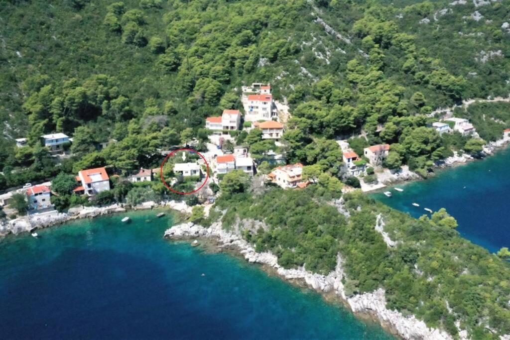 Mljet 2 You - Seafront Apartment 2+2 Sobra Esterno foto