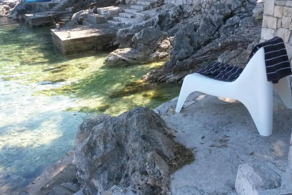 Mljet 2 You - Seafront Apartment 2+2 Sobra Esterno foto