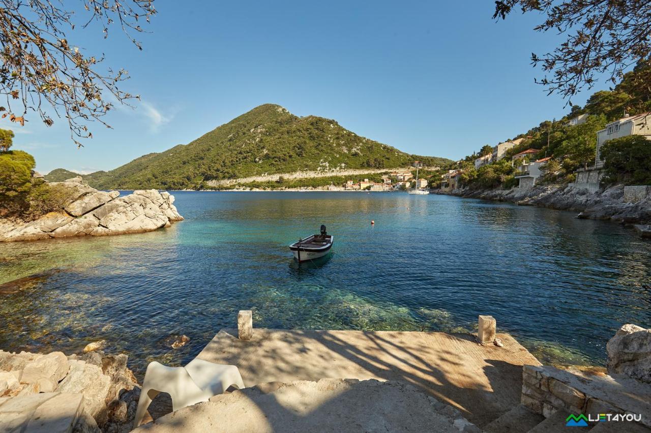 Mljet 2 You - Seafront Apartment 2+2 Sobra Esterno foto